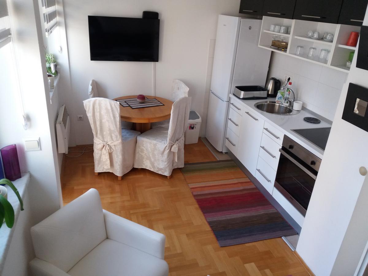 Ada Apartment *